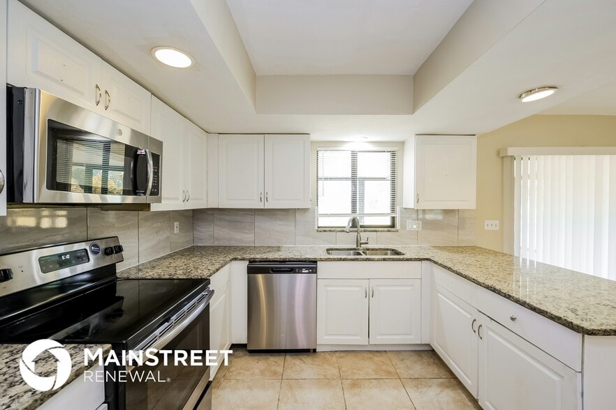 Building Photo - 108 Airview Ave