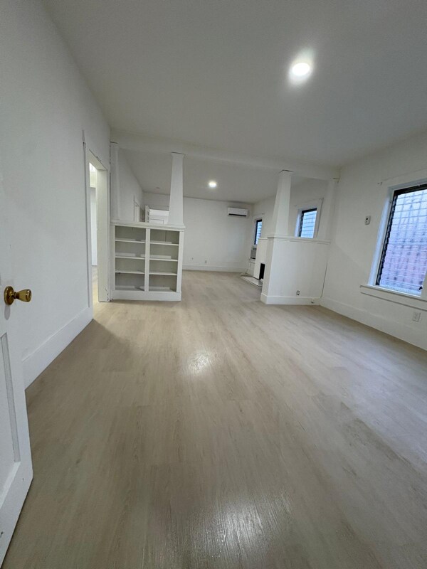 Building Photo - 2035 NW 26th St