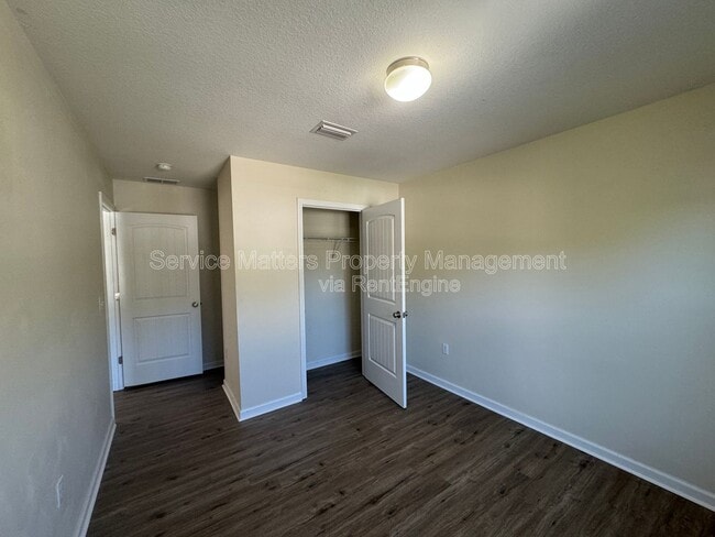 Building Photo - 254 Cottage View Dr