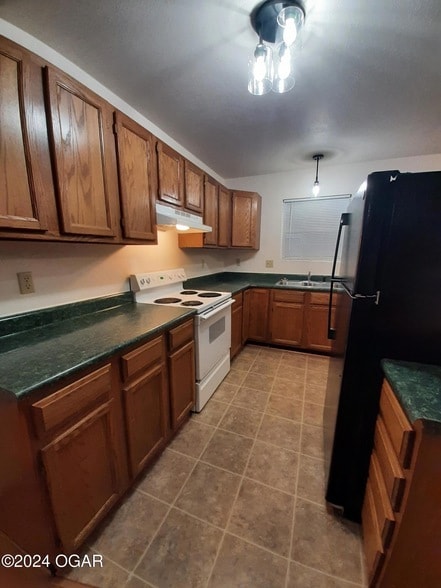 Building Photo - 2315 Bird Ave