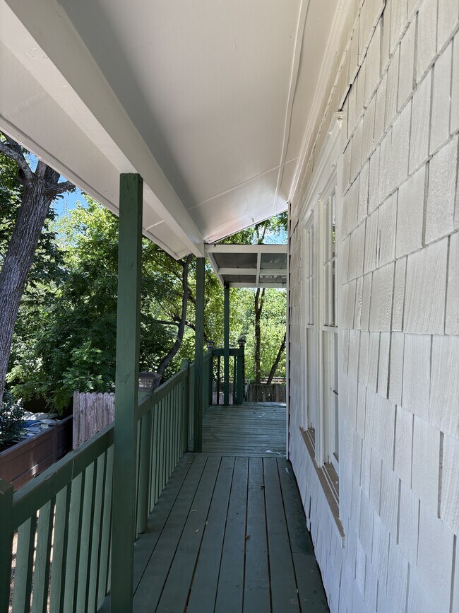 Building Photo - 334 Kennesaw Ave NW