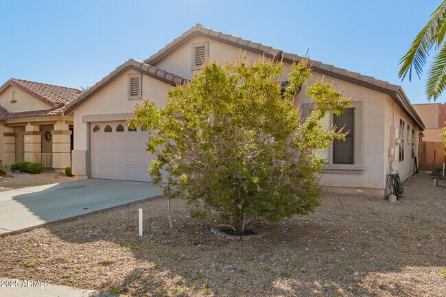 Building Photo - 881 E Appaloosa Rd