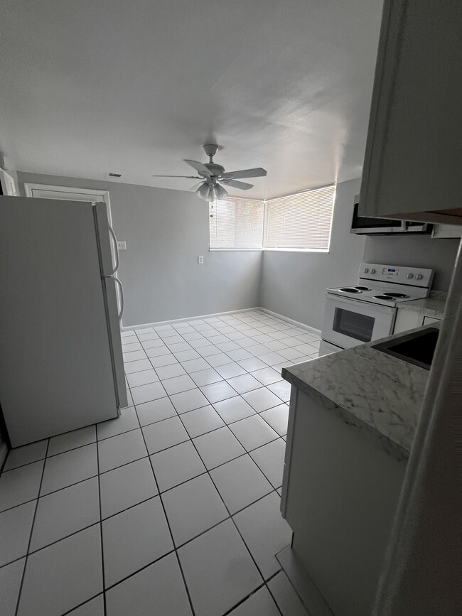 Building Photo - 6th Avenue Apartments