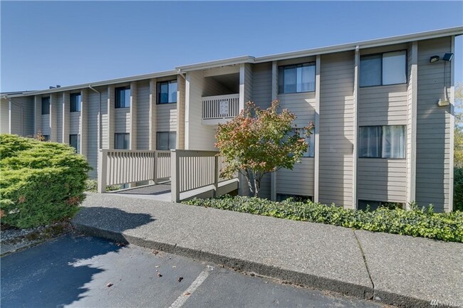 Primary Photo - Beautiful 2 bedrooms 1.5 Bath