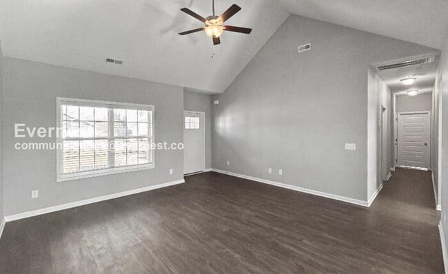 Building Photo - 1405 Pipeline Ave