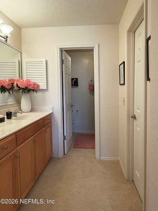 Building Photo - 11 Arbor Club Dr