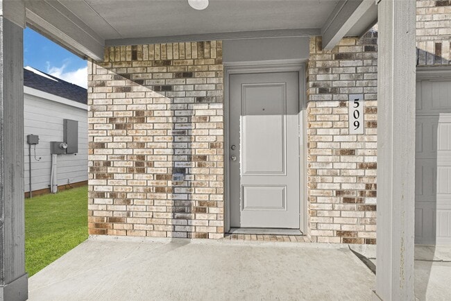 Building Photo - 509 Roserun Dr