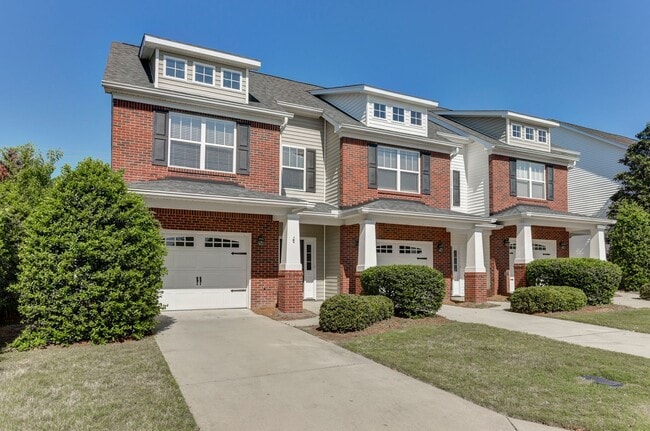 Building Photo - Townhome in Pennington Square ~ Minutes to Fort Jackson, the VA hospital, USC Medical School, and...