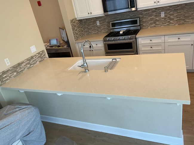 Large Kitchen Island For Your Meals or Spreading Out Work Projects. - 150 Sanderling Ln