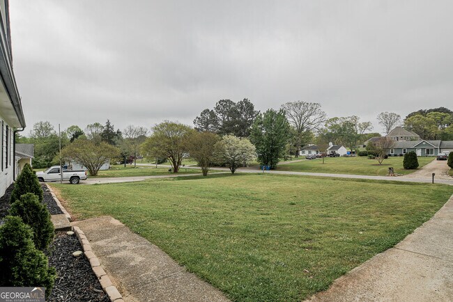 Building Photo - 356 Meadow Trace Dr