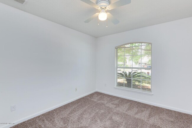 Building Photo - 8614 Derry Dr