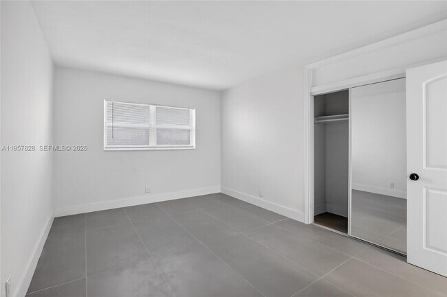 Building Photo - 1740 Funston St