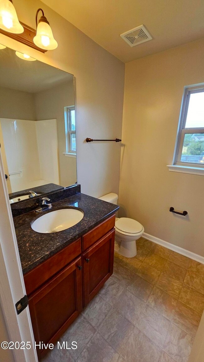 Building Photo - 302 SW Plantation Dr