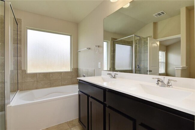 Building Photo - 843 Winnsboro Dr