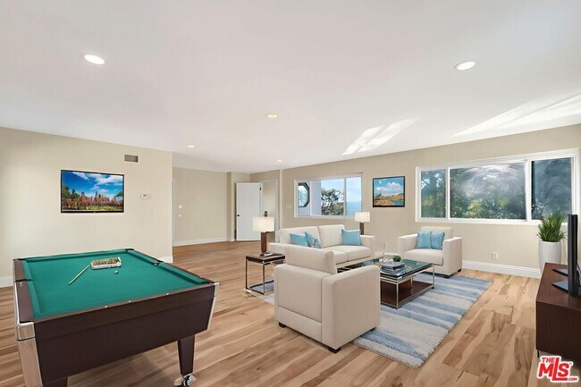 Building Photo - 16608 Park Ln Cir