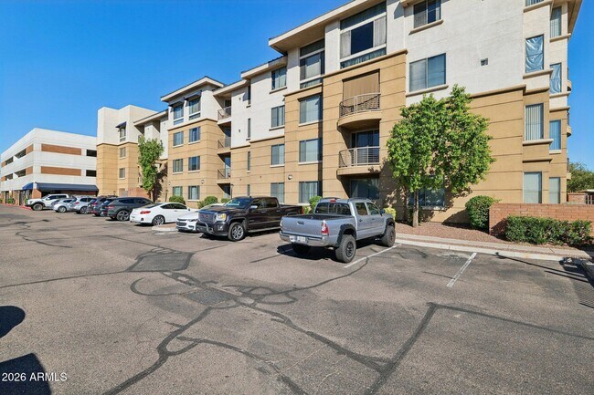 Building Photo - 1701 E Colter St