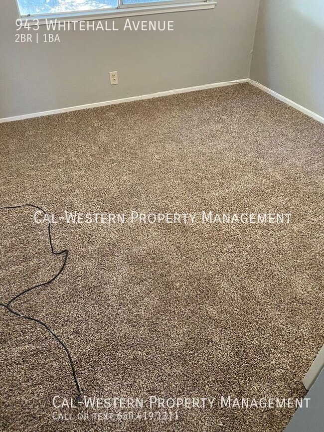 Building Photo - 943 Whitehall Ave