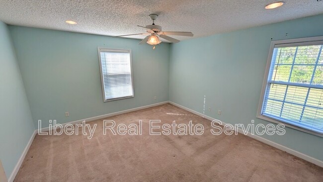 Building Photo - 15 Clark St