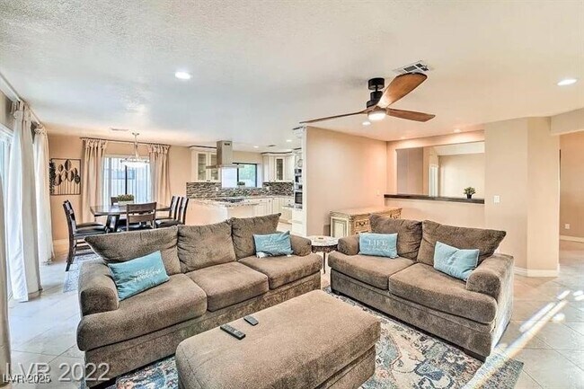 Building Photo - 371 Placer Creek Ln