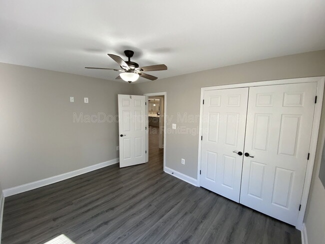 Building Photo - 77 Lakeview Dr