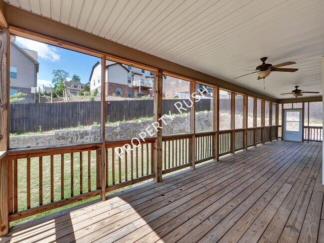 Building Photo - 7962 Burgundy Cir