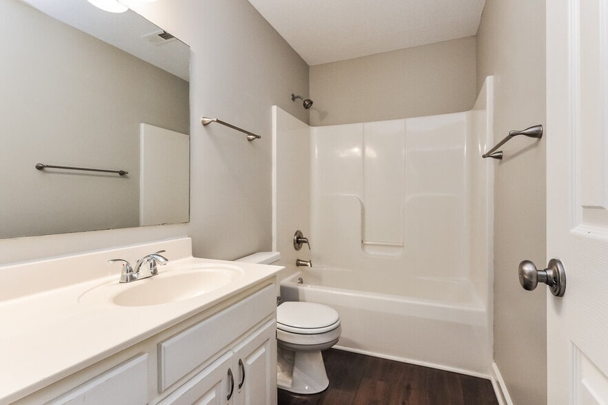 Building Photo - 209 Walnut Creek Dr