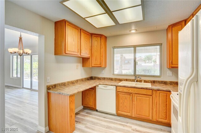 Building Photo - 9053 Marble Dr