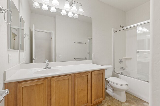Building Photo - Nice East Mesa Home!