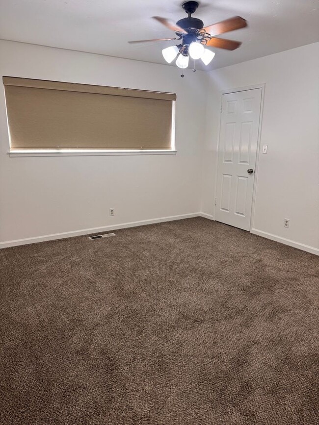 Building Photo - Spacious 3 Bedroom Fresno Home