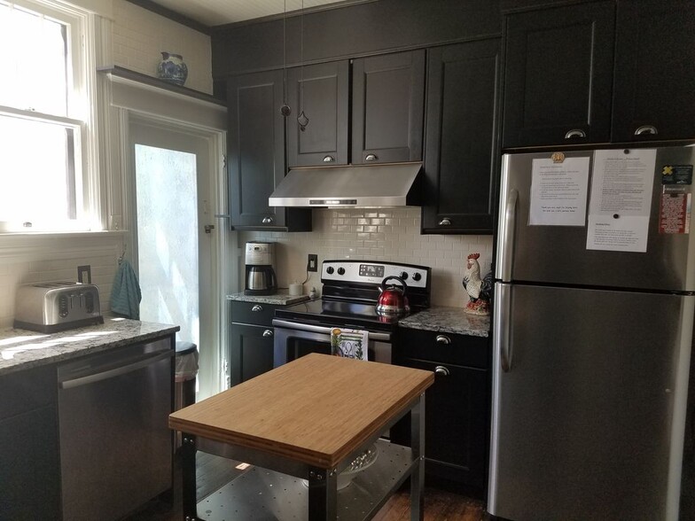 Main Level - Kitchen - 1034 E Platte Ave