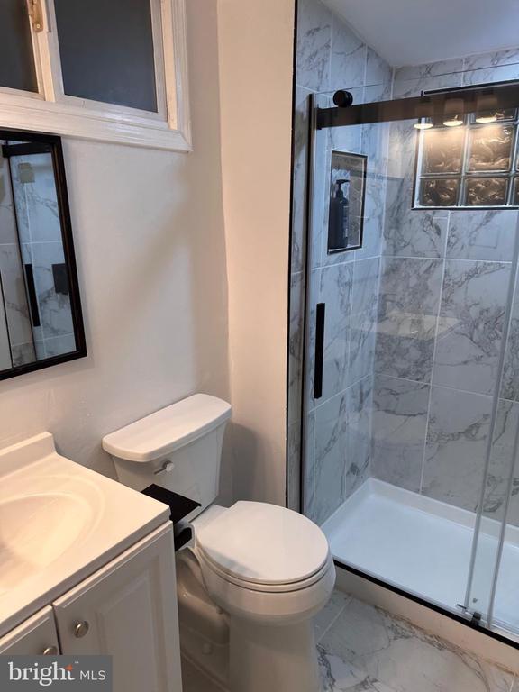 Building Photo - 1338 S Hicks St