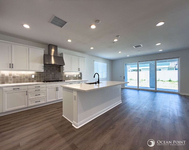 Building Photo - Newly Built 5 Bedroom Home for Rent in Fillmore!