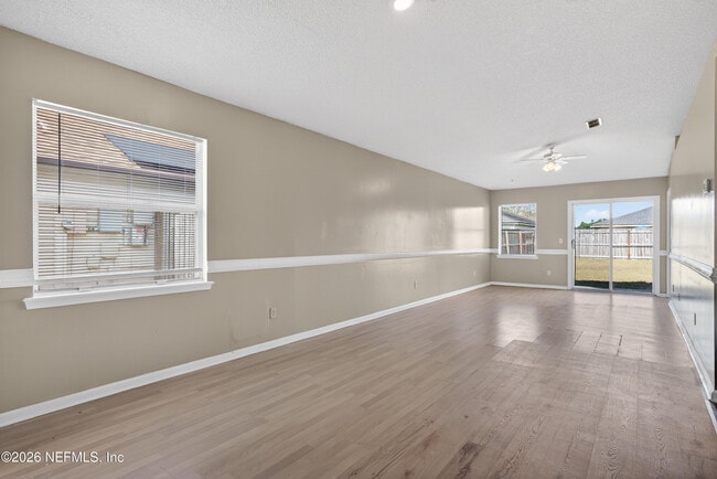 Building Photo - 8745 Buzz Ct