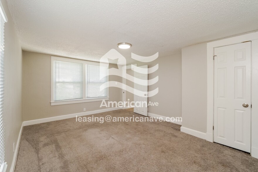 Building Photo - 5210 Saida St