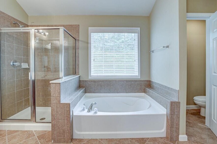 Building Photo - 2860 Maple Springs Ct