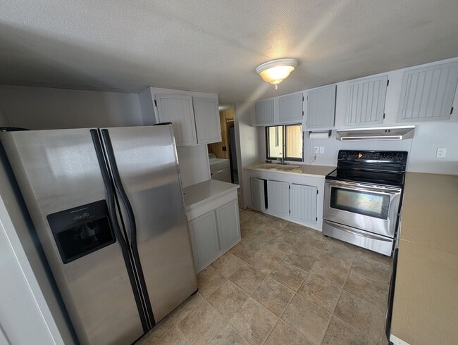 Building Photo - 2976 Deeter Rd