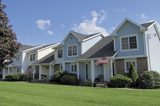 Primary Photo - North Road Luxury Townhomes