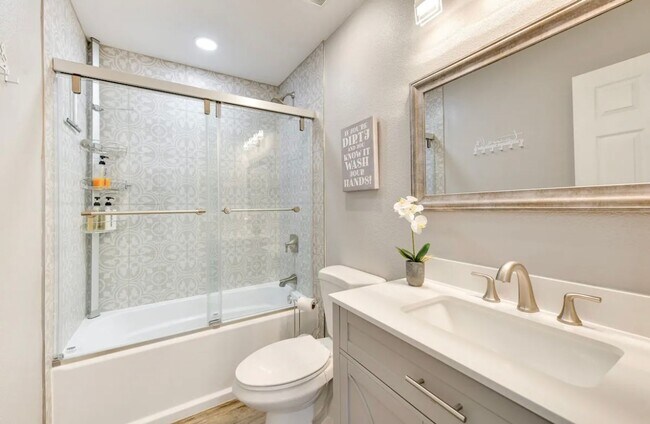 Building Photo - AVAILABLE NOW $200 off First Month Rent