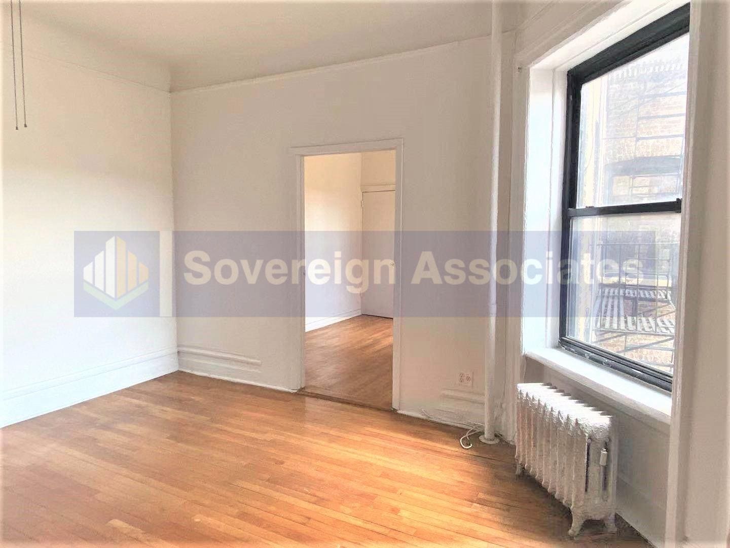Building Photo - 45 Tiemann Pl