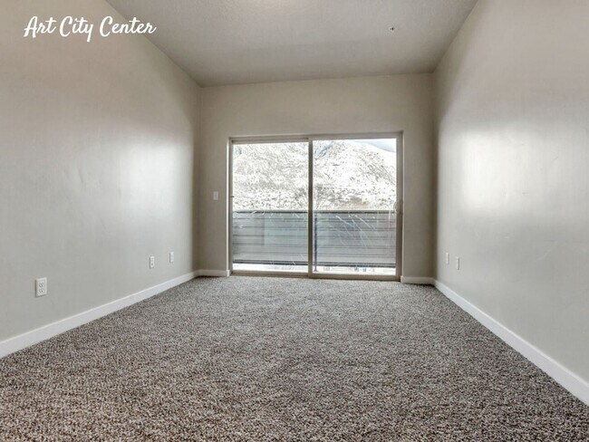 Building Photo - 3 Bedroom 2 Bath in Springville!!