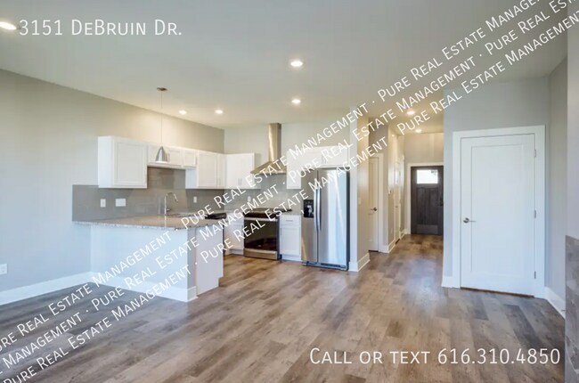 Building Photo - 3151 DeBruin Dr