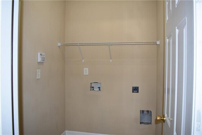 Building Photo - 2320 Harvest Ridge Cir NE