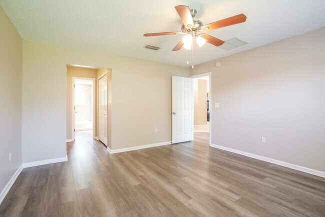 Building Photo - 3621 Arava Dr
