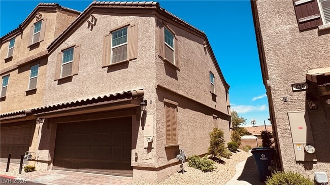 Building Photo - 623 Sedum Ave.