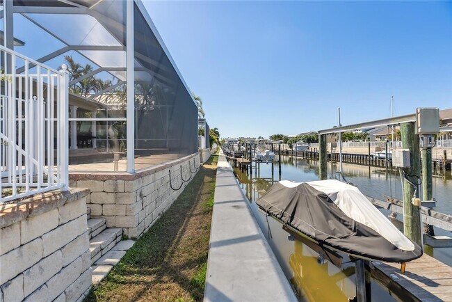 Building Photo - 428 Islebay Dr
