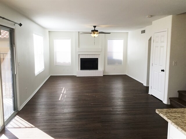 Building Photo - 15439 S 45th St