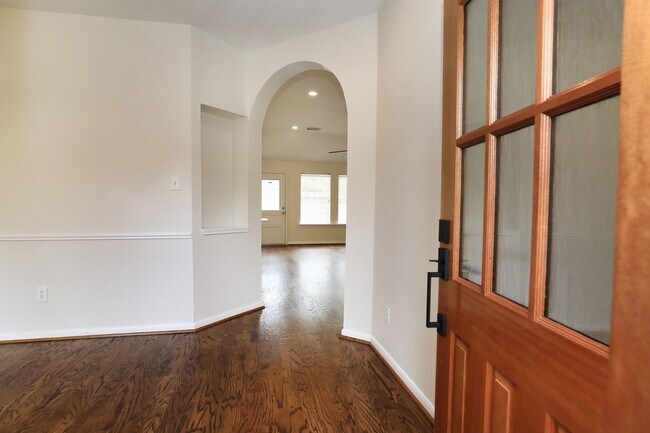 Building Photo - 14215 Cypress Valley Dr