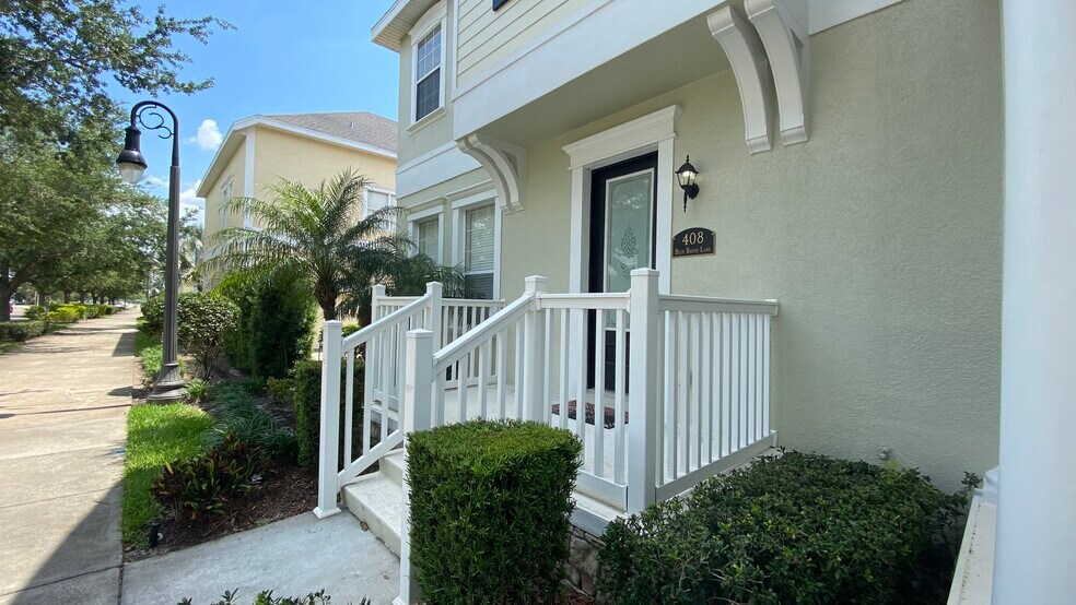 Front - 408 Blue Bayou Ln