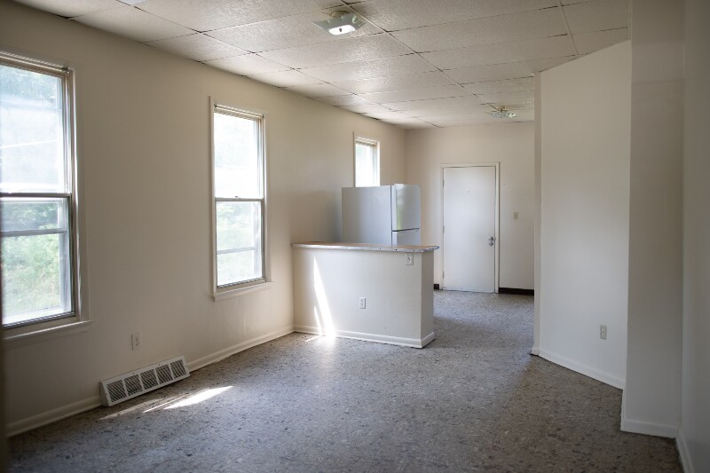 Building Photo - 1017 N Lang Ave