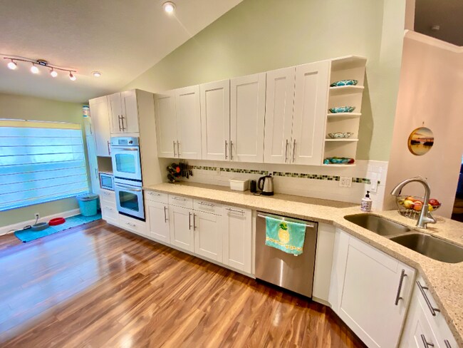 Building Photo - 10121 Somersby Dr